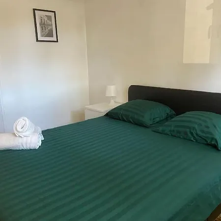 Une A La Plage Fréjus